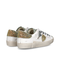philippe-model-prsx-sneaker-damen-wei-hellblau-gold-mit-glitzer-fersenkappe image 2