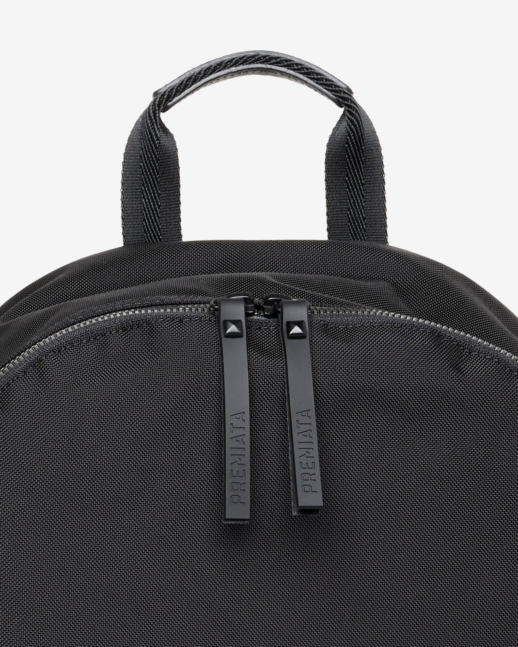 premiata-blade-2121-rucksack-schwarz-technik-gewebe-zip-frontfach image 4