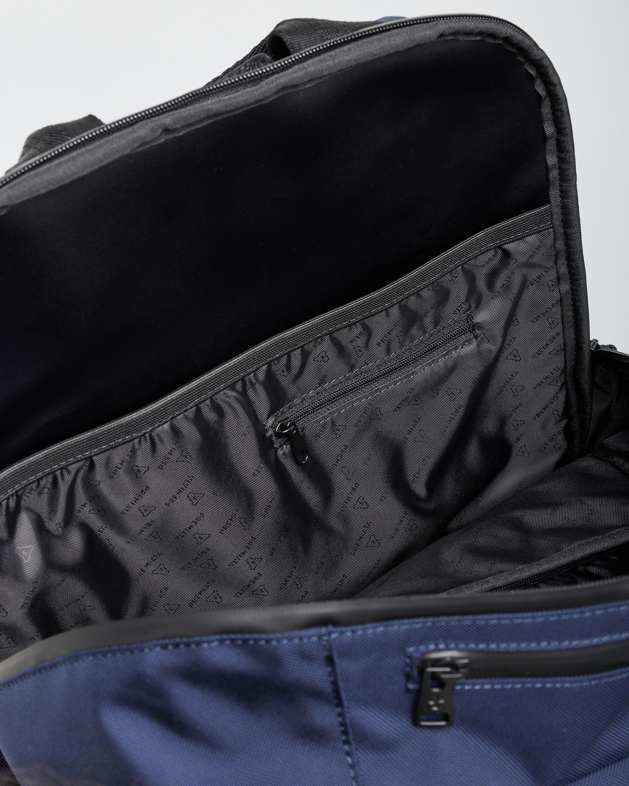 premiata-ventura-2144-rucksack-technischer-backpack-navy-blau image 8